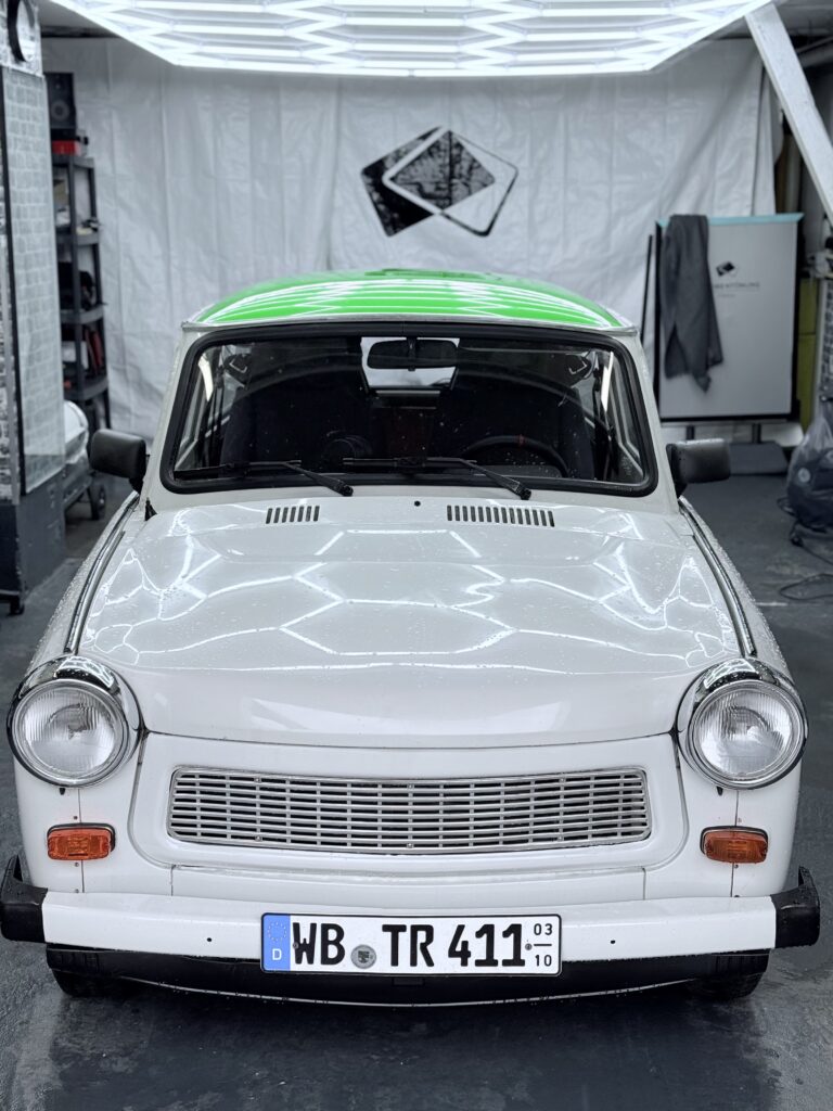 Trabant 601 Dach Teilfolierung in grün