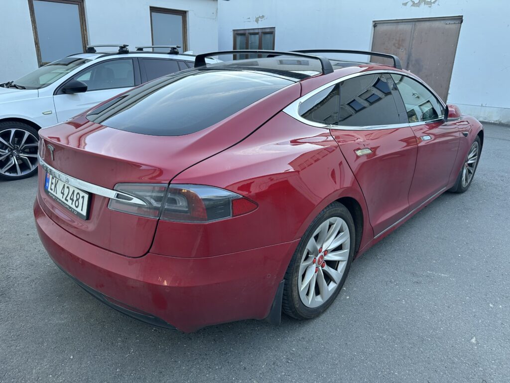 Model S Scheibentönung 95%